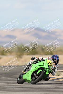 media/Nov-16-2025-Race Pace (Sun) [[8c5fa54630]]/Verified Riders/7-Turn 4 (1155am)/